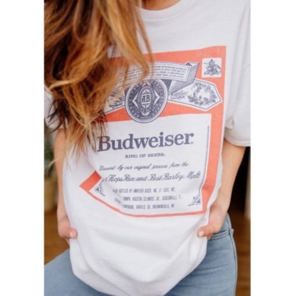 Tops - Boho White Budweiser Casual Graphic Tee